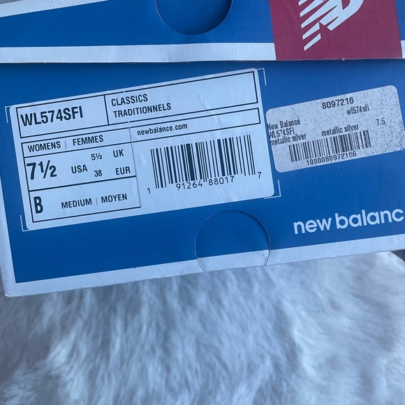 New Balance classics traditionnels Metallic Silver and Black Shoes - Picture 7 of 8